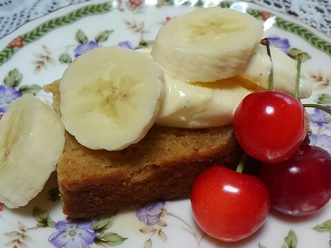 珈琲かけカステラのバニラアイスとバナナのせ＊